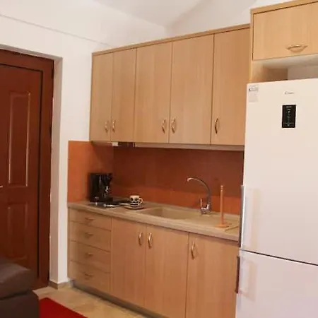 αριων Village & * 纳夫普利翁