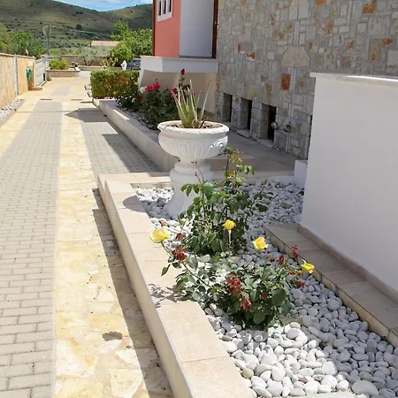 Apartment αριων Village &