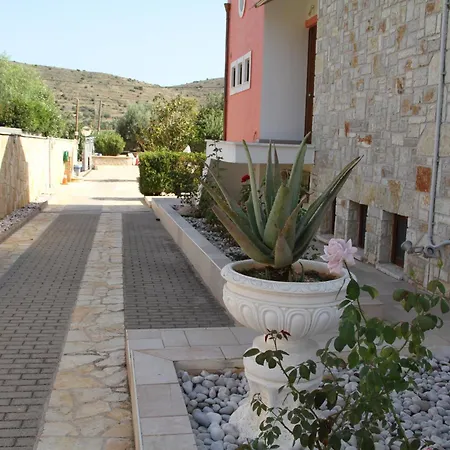 αριων Village & Apartment *
