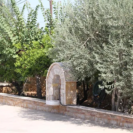 Apartment αριων Village &