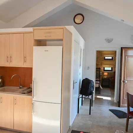 αριων Village & Apartamento