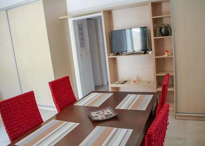 αριων Village & 나플리오