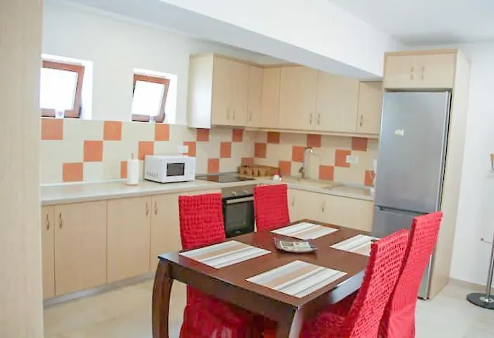 아파트 αριων Village &