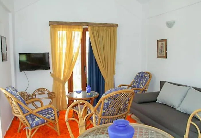 αριων Village & Lägenhet