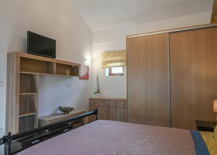 αριων Village & Apartamento