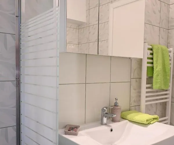 αριων Village & *